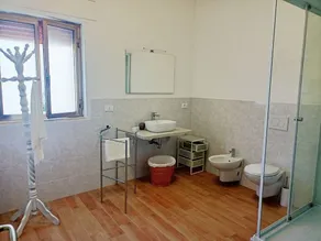 Spacious house in a quiet hamlet near the sea: 2bedrooms, 2bathrooms and garden - Image 2