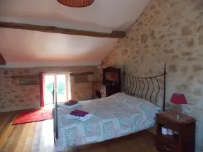 Charming stone cottage in peaceful location with pool - Image 5