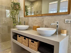 Villa with Large Pool & Independent Studio near Old Town of Valbonne - Image 2