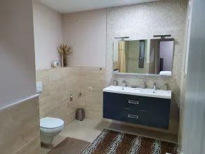 Apartment DOMO with private heated pool - Image 3
