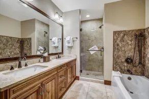 Premier 2Br Condo at the Base of Peak 7 - Image 4