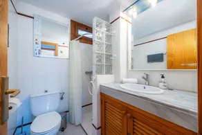 Renovated 2026! Air-Conditioned Apartment with Seaview, shared pool and Wi-Fi in Port de Sóller - Image 3