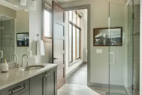 Ski-in nouvellement construit à la maison avec un bain à remous privé et vue sur Lone Peak - Image 2