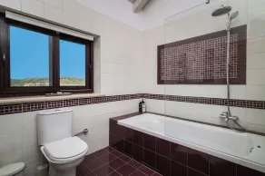 Private stone villa with heated pool & large outside area, set atop on hillside - Image 5