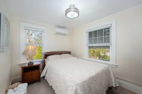 Weymouth Hill Station. Hillside cottage retreat with water views - Image 5