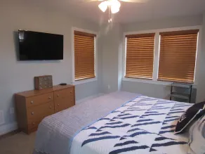 5 bedroom accommodation in Surf City - Image 4