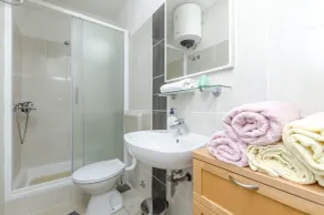 House Goga - Image 3