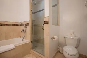 NEW LUXURY PENTHOUSE CONDO - Image 3