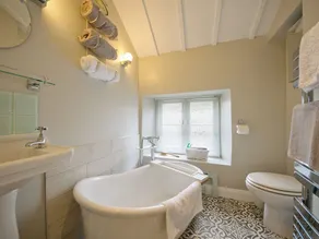 2 bedroom accommodation in Middle Barton, near Chipping Norton - Image 2