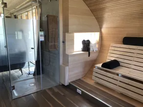 UFO47 - Futuristisches Holzhaus mit vielen Extras in unberührter Natur - Image 3