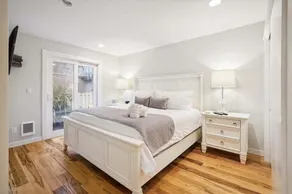 777 Ocean - Beachfront! - Image 5