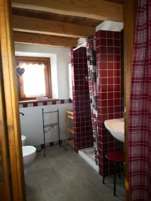 LA MAISON DES CHATS strategically located for visiting the entire Aosta Valley - Image 4
