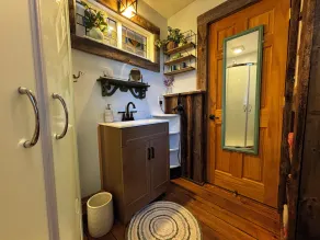 Loblolly Cottage - Enchanting Retreat set among towering pines. - Image 3