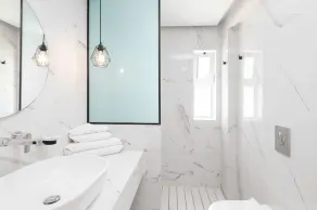 Elvita beach hotel - Image 4