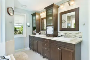 Spacious family home in the heart of idyllic town. *Discount for extended stays - Image 4
