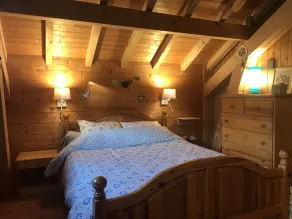 Cozy, spacious 3-star chalet with a garden for 6 people near Samoëns - Image 5