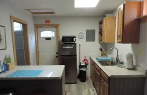 Tiny Home Between Decatur & Springfield 1 mile north of I-72 - Image 4
