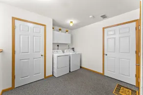 Downtown Apartment Perfect for Short & Extended Stays - Image 2
