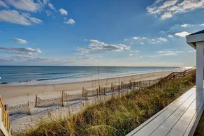 Hot Tub, BeachFront, Island Center, Walk to Restaurants - Image 5