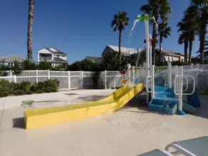 Coastal Gem on the Golf Course w/ Shared Pool, & Beach Access - Dog-Friendly - Image 3