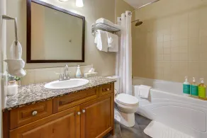 MOUNTAIN VIEWS, HOT TUB & HEATED POOL:1 Bed 1 Bath - Image 2