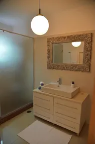 Beautiful large property with private heated pool - Image 5