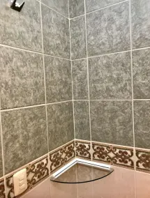 QUARTO MESTRE que fica dentro do apartamento, tão perto do Shopping Center Santa Fe e da zona corporativa.  Condomínio pequeno, tranquilo e com segurança 24 horas o ano todo. Perto de Santa Fe e cercado por pequenos supermercados, farmácias, lavanderia... - Image 3