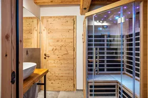 'Volo Dell'aquila' Apartment with Private Sauna and Mountain Views - Image 2