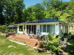 Upstate Kerhonkson Cottage on 2 acres w/ firepit and covered patio to guesthouse - Image 5