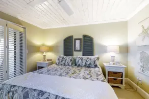 Beachfront condo with outdoor pool, patio & washer/dryer - dog-friendly - Image 5