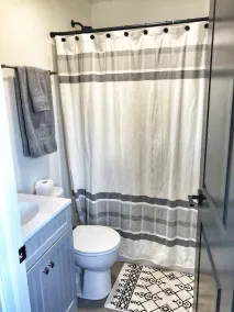Cozy with plenty of room - Image 2