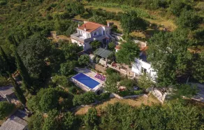 Stunning Home In Klis - Image 4