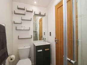 The Hedgerows - Hillview Lodges - Image 3