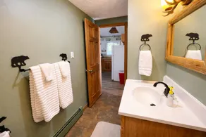 Sunset Beach Chalet W / Udendørs Hot Tub på Lake Arrowhead! Kajakker, Wi-Fi, Pool! - Image 5