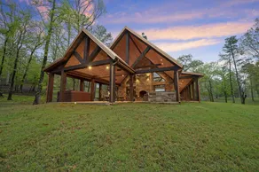 Riverfront Cabin-160 acres/Mtn & River Views!Hiking Trails!Kayaks Provided! - Image 4