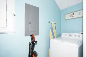 Merveilleux appartement convivial et familial avec piscine, internet haut débit et jardin | Vue lac - Image 3