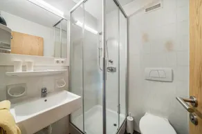 Charmant appartement \"Kammerhof Birne\" avec vue sur les montagnes, Wi-Fi, balcon et jardin - Image 2
