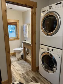 Cozy cabin near all the attractions in the Heart of the Hills! Pet friendly! - Image 2