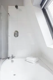 Beamed Northern Quarter Loft | 2 Bed | Sleeps 6 - Image 2