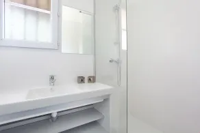 Appart cozy et équipé, près de la plage | Accès piscines - Image 2