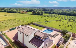 Gorgeous Home In Valtura - Image 3