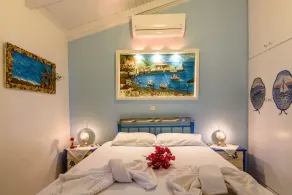 The Blue House Seaside Retreat - Fully equipped - Image 3