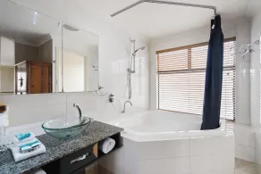 Bay Village Dunsborough - Image 5