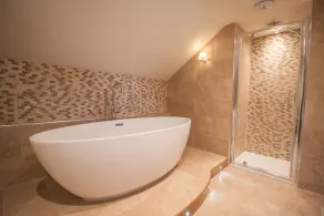 The Grange | sleeps 12 - All Ensuite, Swim Spa, Games Room, Dog Friendly - 5* Gold Award - Image 5