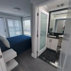 Sunset Mews Luxurious 3 Bed Townhouse - Image 4