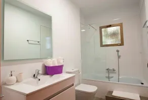 Spektakulär villa med jacuzzi, i avokadobutik, kapacitet för 19 personer - Image 5