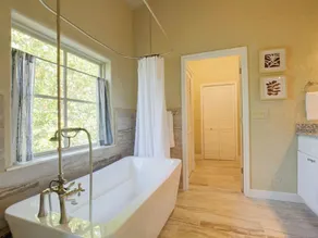 Cabin at Dripping Springs 💦 🛶  - Image 4