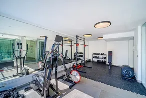 Galerna Home 2BR W/Balcony, Wifi & Parking. - Image 2