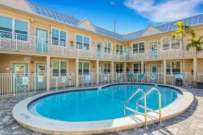 🌴 Tranquil Coastal Escape @ Clearwater Beach Suites | Steps to Sand • Heated Pool ➠ CBS 203 - Image 5