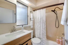 Ski-In/Ski-Out Retreat w/ Sauna in Bear Valley! - Image 5